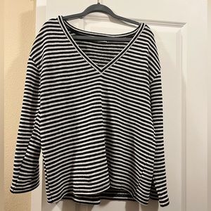 Stripped light weight sweater